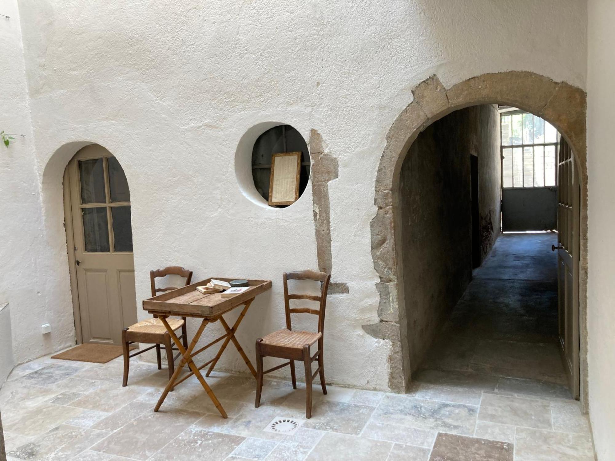 La Maison De Margaret Клюни Экстерьер фото